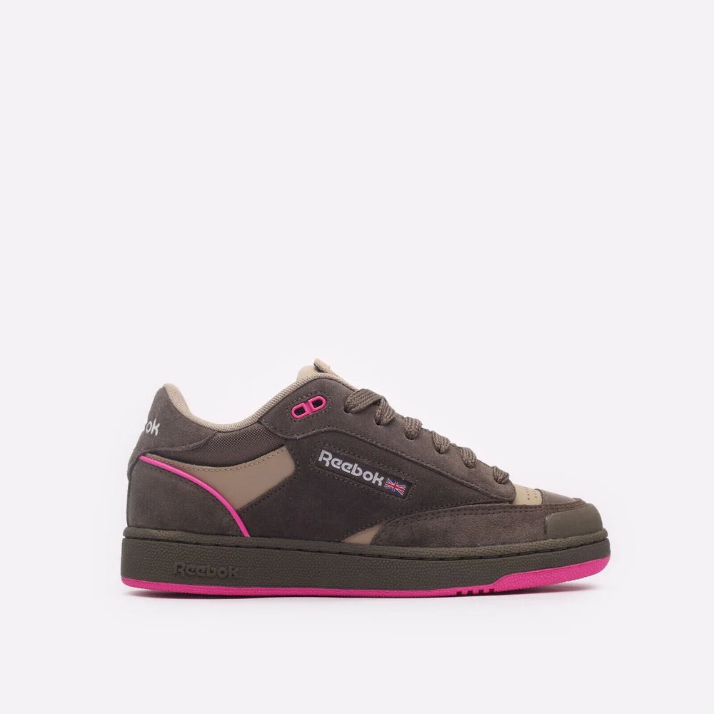 Reebok Club C Dark Pink – L’Audace au Bout des Pieds