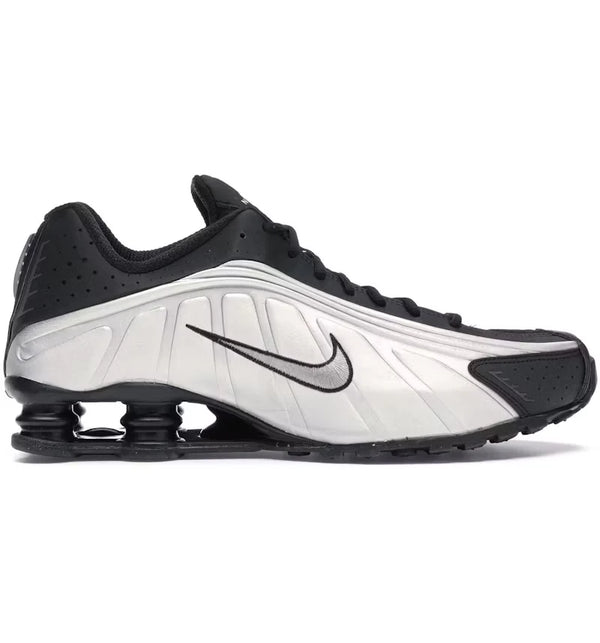 Nike Shox R4 Black & White – L’Alliance Parfaite du Confort et du Style