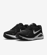 Chaussures de running noir Nike à design graphique “RUN”