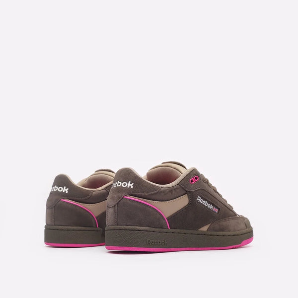 Reebok Club C Dark Pink – L’Audace au Bout des Pieds