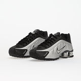 Nike Shox R4 Black & White – L’Alliance Parfaite du Confort et du Style
