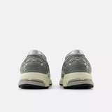ASICS GEL-Kinetic Fluent – Gris Métallisé & Argent